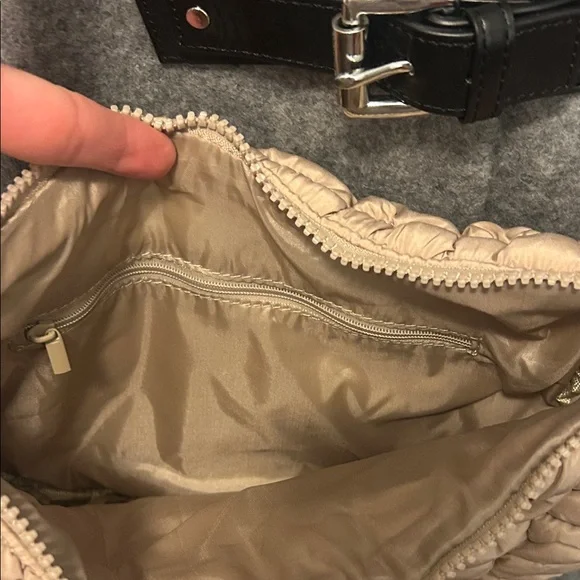 NWT Simply Southern Elegant Quilted Shoulder Bag in Tan - Picture 6 of 7